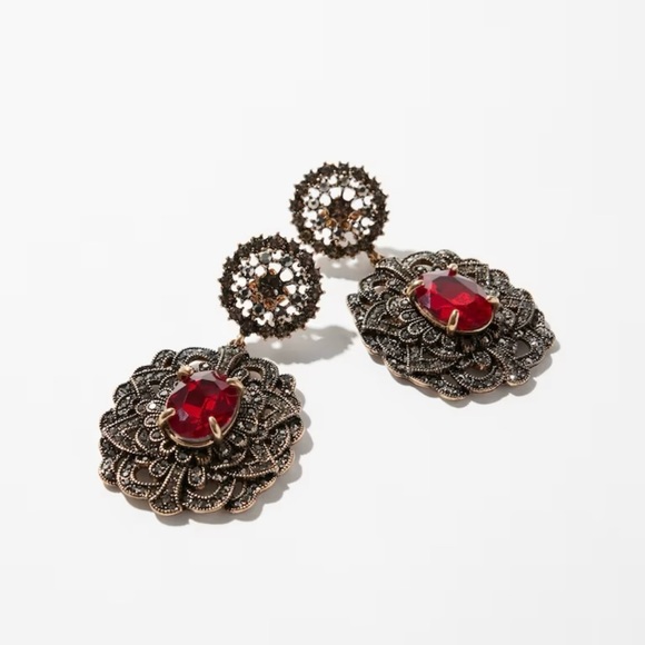 WHBM statement drop earring - Picture 5 of 13